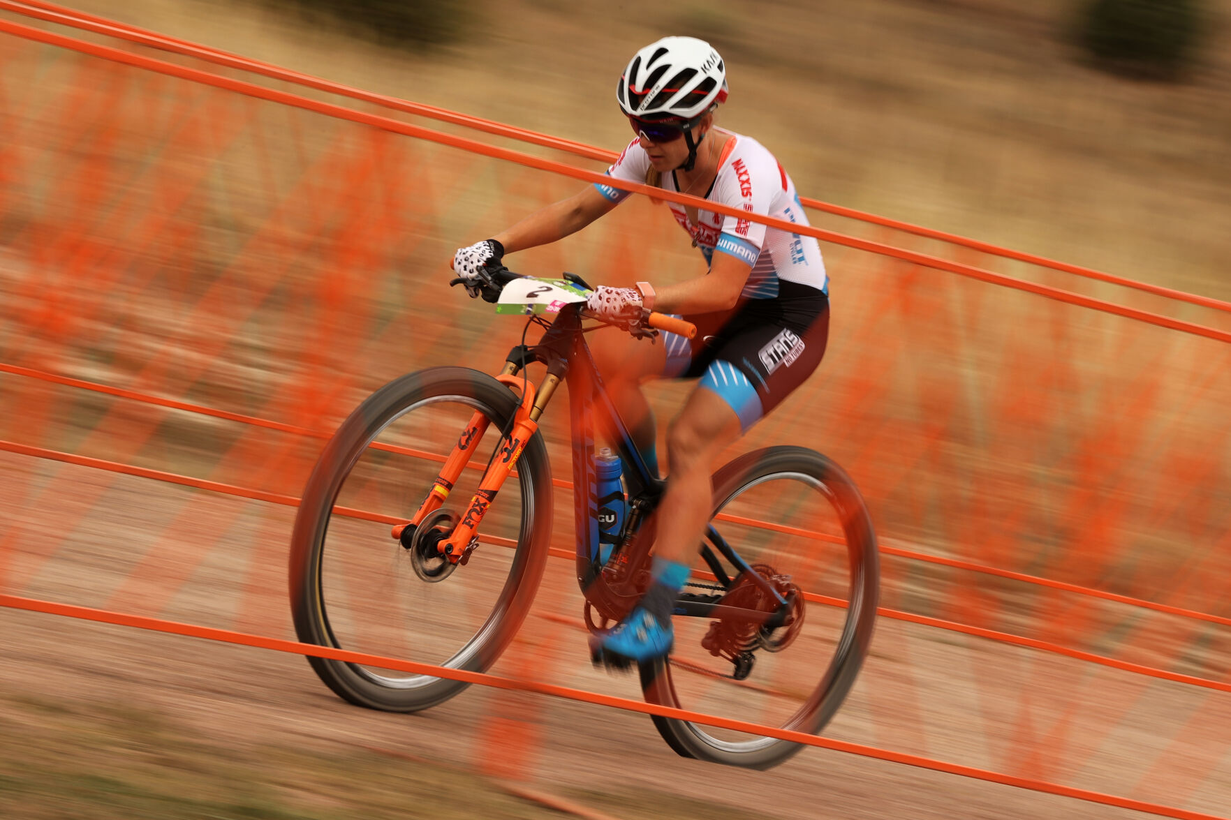 092520-spts-apexbike 11.jpg